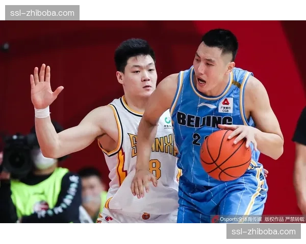 “CBA总决赛走进校园,举办青少年篮球训练营”